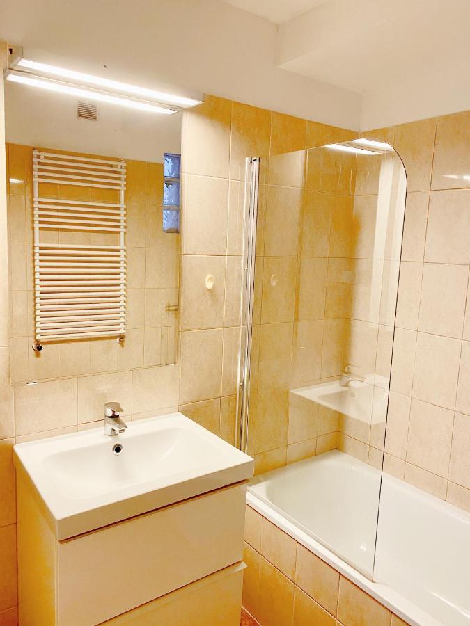 Loft With Rooftop And Free Parking In Garage بودابست المظهر الخارجي الصورة